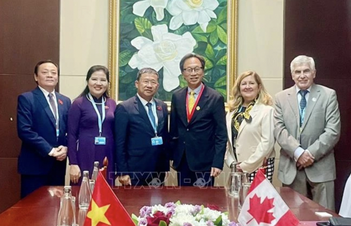 Vietnam fosters legislative ties with foreign countries